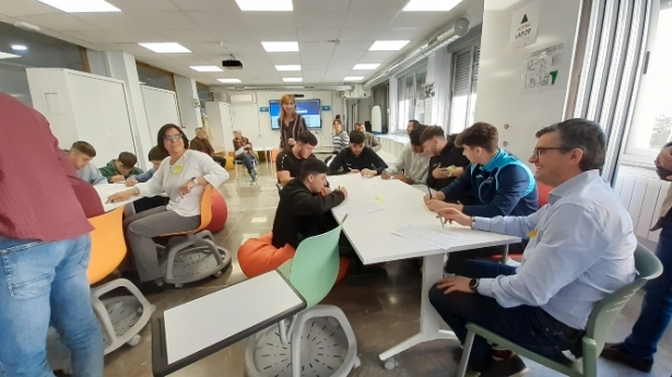 `Workshop 3 pasos hacia tu empleo+skills (competencias)` (JUNTA) `Workshop 3 pasos hacia tu empleo+skills (competencias)` (JUNTA)