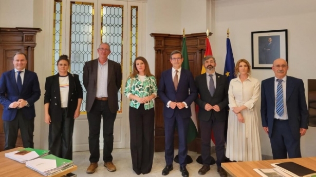 Imagen de la reunión con la Consejería de Energía (COMPROMISO POR ANDALUCIA) Imagen de la reunión con la Consejería de Energía (COMPROMISO POR ANDALUCIA)
