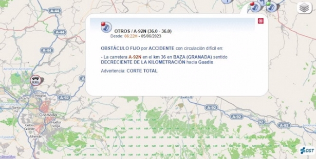 Herido el conductor de un camión volcado en la A-92N que mantiene cortado un carril a la altura de Baza (DGT) Herido el conductor de un camión volcado en la A-92N que mantiene cortado un carril a la altura de Baza (DGT)