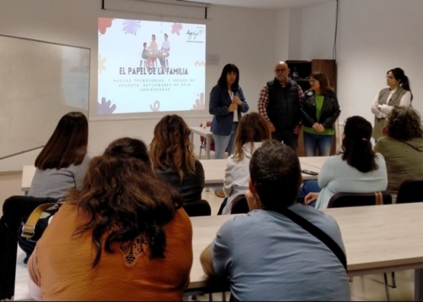 Escuela de padres (DIPGRA)