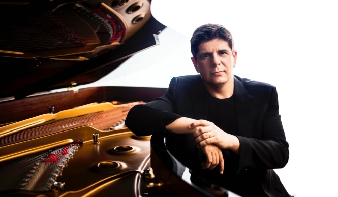 Javier Perianes (IGOR STUDIO)