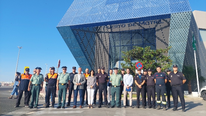 Foto de familia de los aprticipantes en la jornada (SUBDELEGACIÓN)