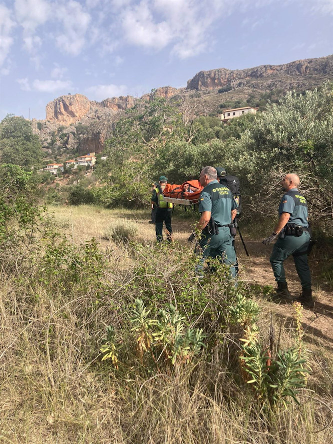 Rescate de un anciano con alzhéimer que desapareció en Cogollos Vega (GUARDIA CIVIL)
