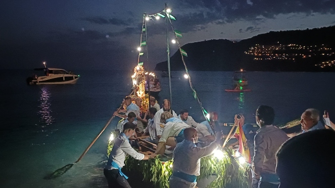 Procesión marítima de la Virgen del Carmen (AYTO. ALMUÑÉCAR)