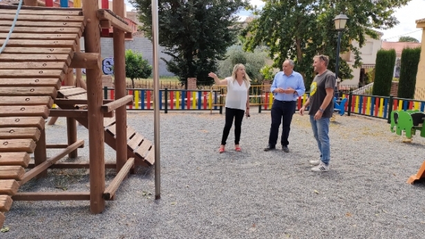 Plaza de la Acequia (AYTO. HUÉTOR VEGA)
