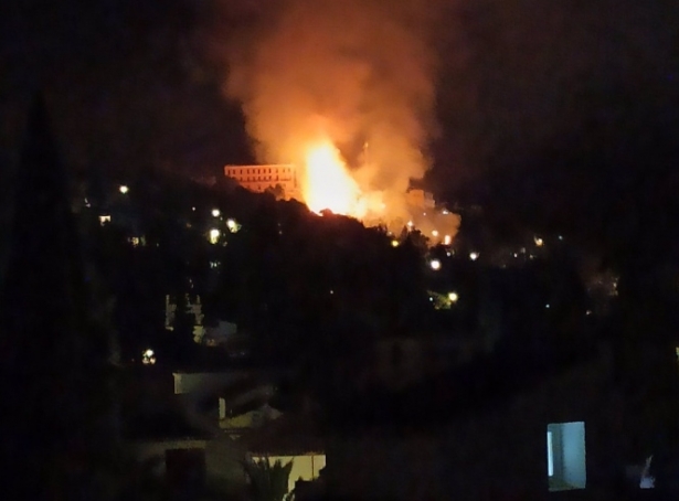 Incendio en el paraje Sacromonte, en Granada capital (INFOCA) 