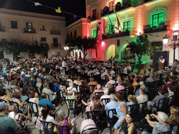 Concierto en las fiestas patronales de Almuñécar en 2022 (AYUNTAMIENTO) 