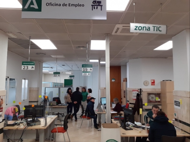 Oficina del SAE en el barrio granadino de Cartuja (JUNTA) 