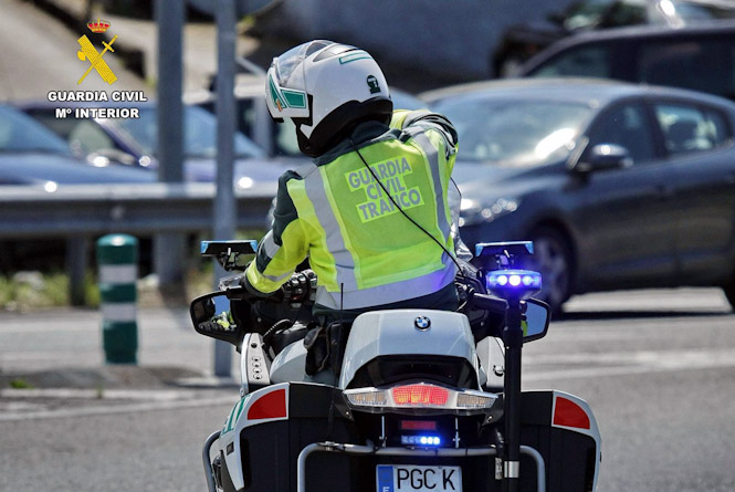 Agente de tráfico de la Guardia Civil (GUARDIA CIVIL)
