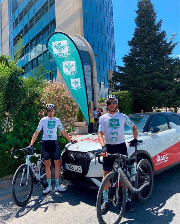 Imagen del equipo protagonista de `4.000 silencios, 1.000 kilómetros` (FUNDACIÓN CAJA RURAL GRANADA) 