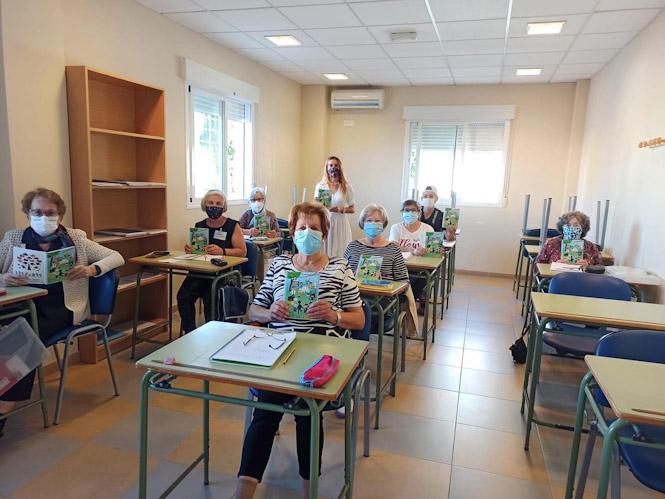 Escuela de Adultos de Otura durante la pandemia. (AYTO. OTURA)