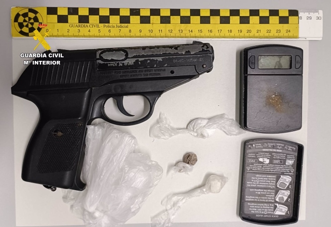 Pistola de aire comprimido (GUARDIA CIVIL)