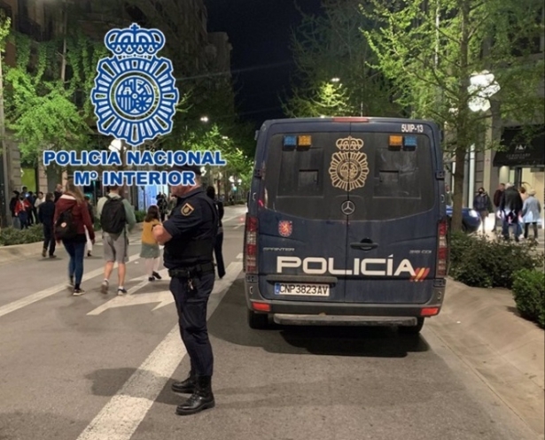 Vehículo de la Policía Nacional (POLICÍA NACIONAL) 