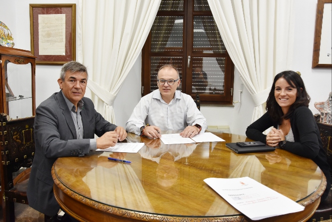 Firma del convenio (AYUNTAMIENTO BAZA) 