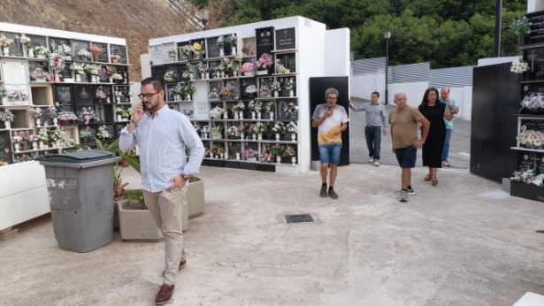Imagen de la visita al Cementerio de Almuñécar (AYTO. ALMUÑÉCAR)