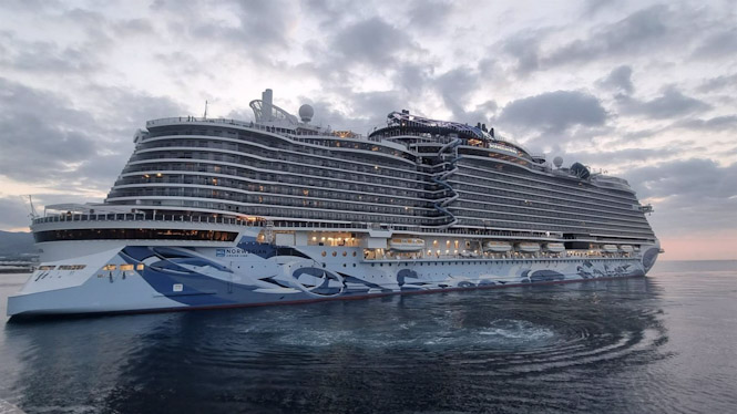 El crucero Norwegian Prima. (PUERTO DE MOTRIL)