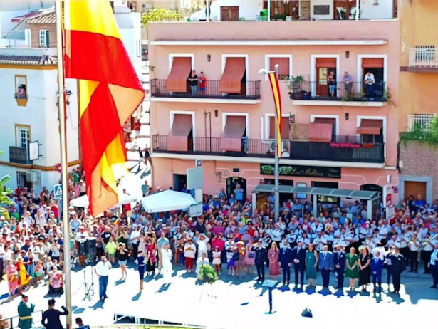 Almuñécar rinde homenajes a agentes de la Guardia Civil con motivo de la festividad de su patrona (AYTO ALMUÑÉCAR)