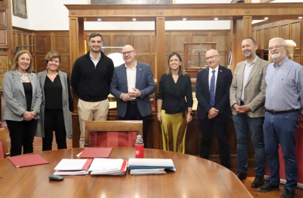 Firma de la Cátedra arqueológica (AYTO. ALBOLOTE)