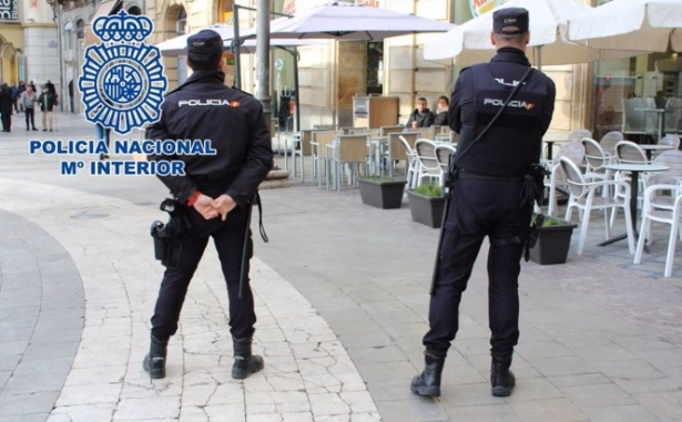 Agentes de la Policía Nacional (POLICÍA NACIONAL)