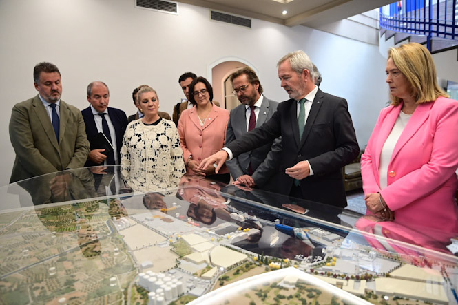 Imagen de la visita al Puerto de Motril (JUNTA)