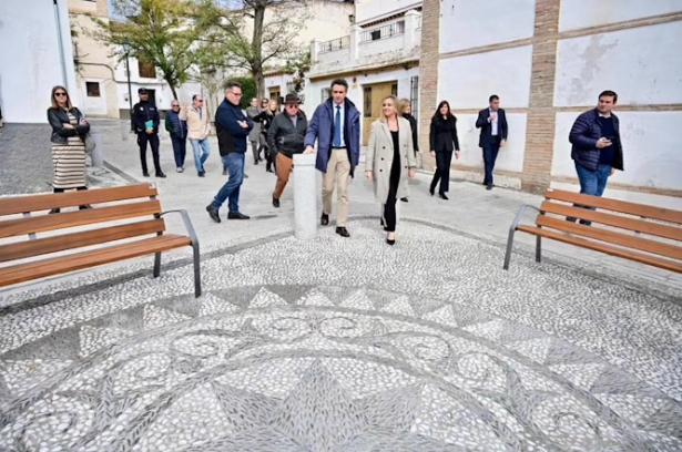 Imagen de la visita al Albaicín (AYTO. GRANADA)