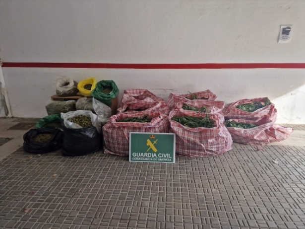Dos detenidos por un vuelco de marihuana de Almuñécar (GUARDIA CIVIL)