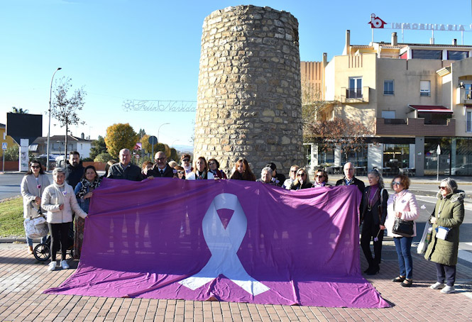 Bandera morada contra la violencia machista (AYTO. ALBOLOTE)