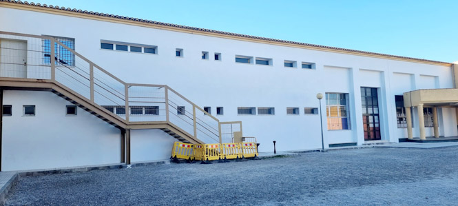 fachada del IES Francisco Ayala (AYTO. CÚLLAR VEGA)