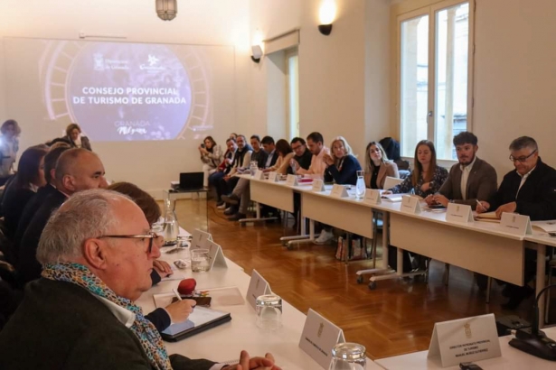 Reunión del Consejo Provincial de turismo CRISTIAN FERNÁNDEZ)