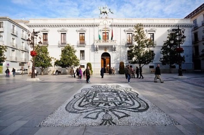 Imagen de archivo del Ayuntamiento de Granada, en la Plaza del Carmen (AYUNTAMIENTO)