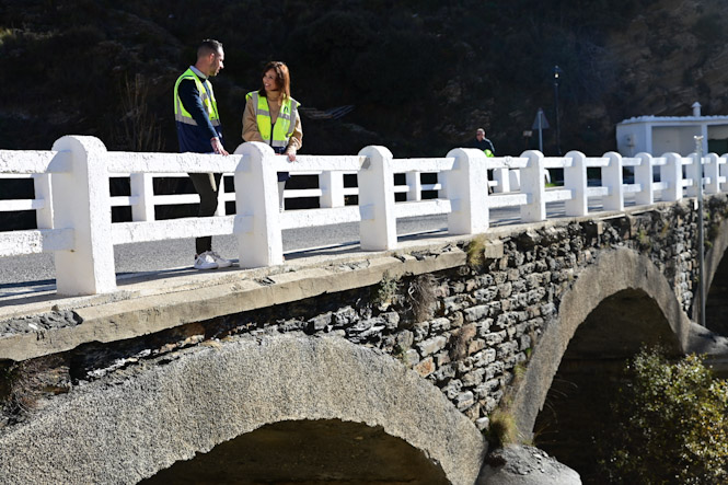 Visita a uno de los puentes (JUNTA)