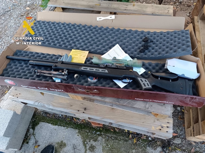 Armas intervenidas por la Guardia Civil. (GUARDIA CIVIL)