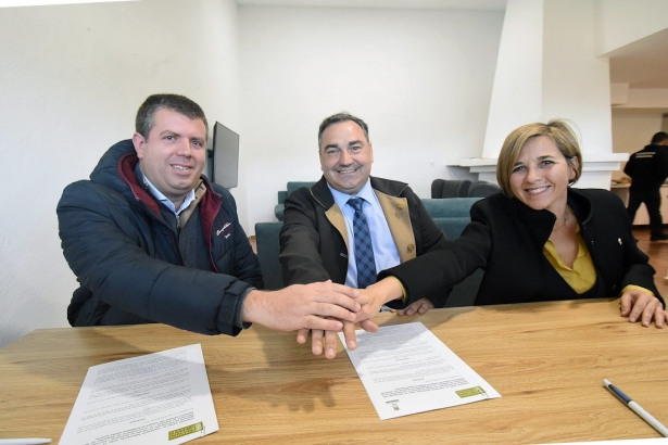 Firma del convenio (DIPGRA)