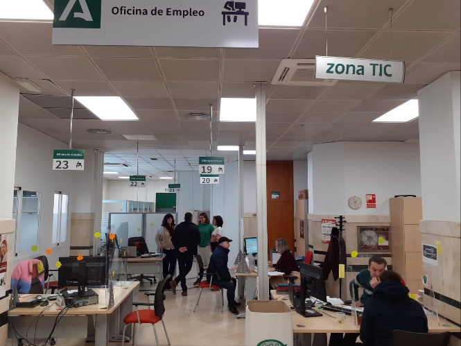 Oficina del SAE en el barrio granadino de Cartuja (JUNTA)