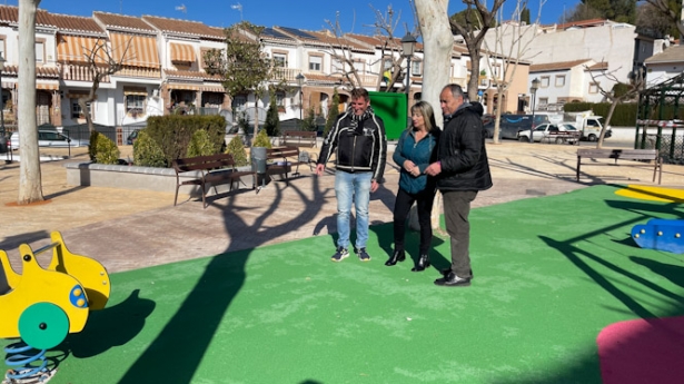Visita a la plaza (AYTO. HUÉTOR VEGA)