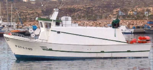 Pesquero remolcado (PERFIL DE SALVAMENTO MARÍTIMO EN LA RED SOCIAL `X`) 