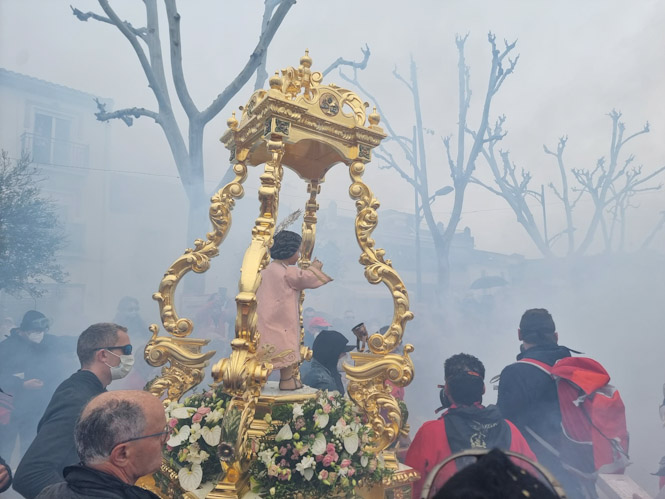  `Procesión de los petardos` de Cúllar Vega (AYTO. CÚLLAR VEGA)