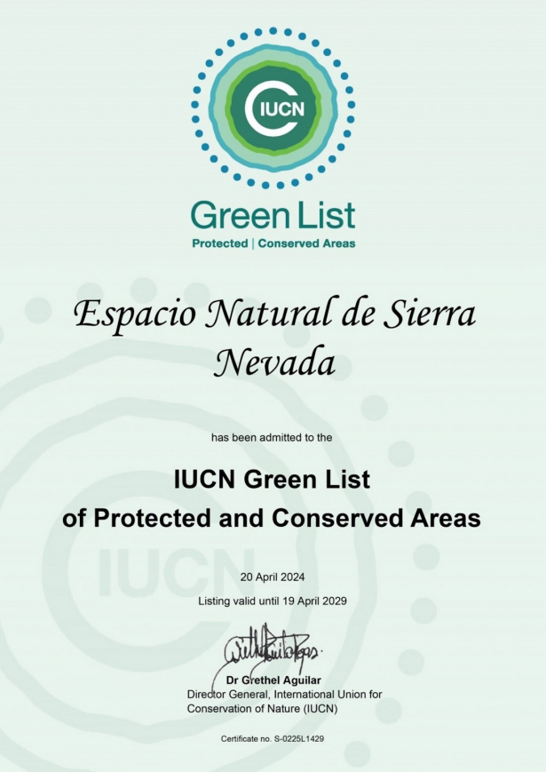 Certificado recibido por la Junta desde la UICN confirmando la renovación de Sierra Nevada dentro de su lista verde (JUNTA DE ANDALUCÍA) 