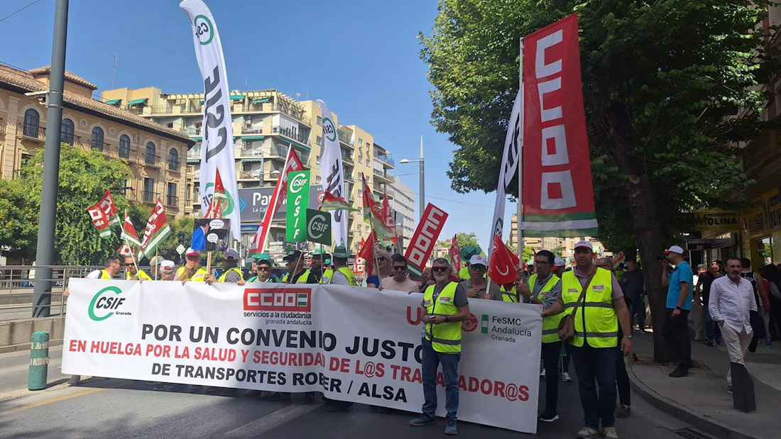 Manifestación de los trabajadores del servicio de autobús urbano de Granada el pasado viernes (CCOO)