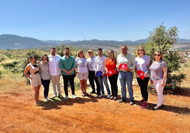 Representantes del PSOE durante la visita a Huétor Vega.( PSOE GRANADA) Representantes del PSOE durante la visita a Huétor Vega.( PSOE GRANADA)