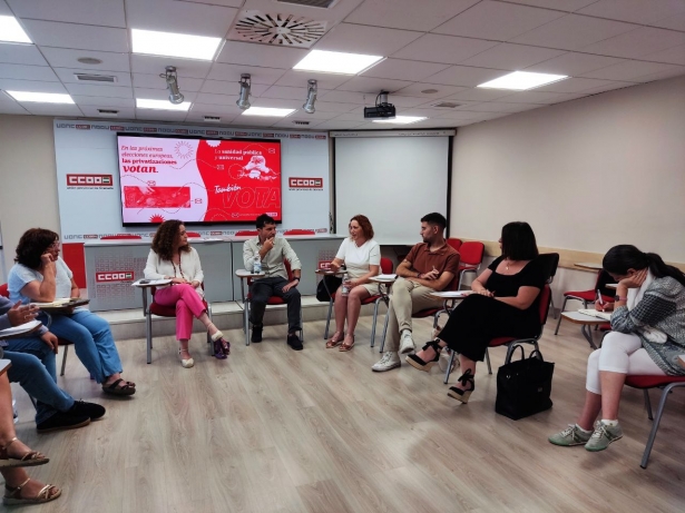 Imagen de la reunión (SUMAR) Imagen de la reunión (SUMAR)