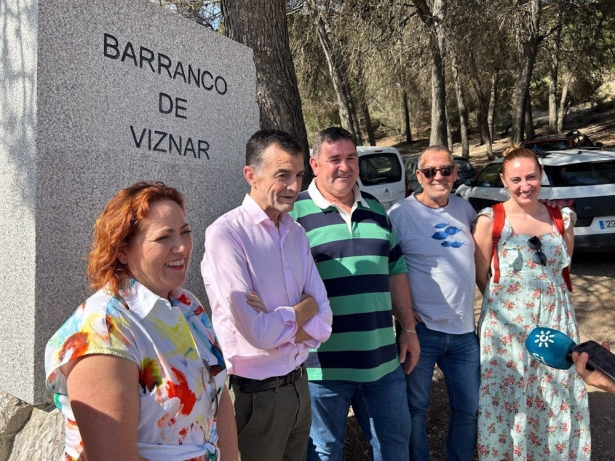 Antonio Maíllo, coordinador federal de Izquierda Unida, junto a otras autoridades que han visitado el Barranco de Víznar (SUMAR GRANADA) Antonio Maíllo, coordinador federal de Izquierda Unida, junto a otras autoridades que han visitado el Barranco de Víznar (SUMAR GRANADA)