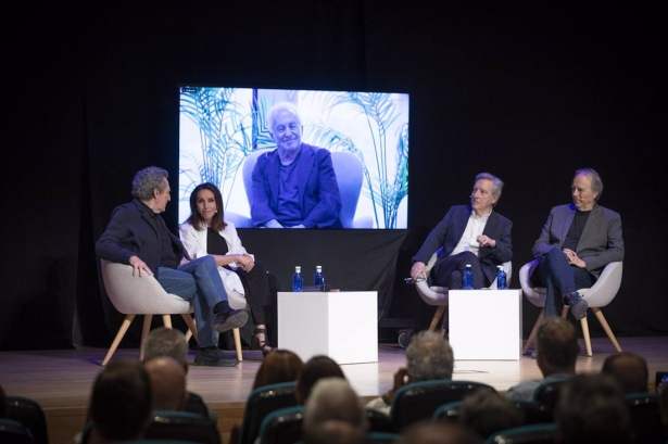 Los cantantes Miguel Ríos, Ana Belén, Víctor Manuel y Joan Manuel Serrat participan en el encuentro `Música y Amistad. El gusto es nuestro` con motivo del 80 cumpleaños de Miguel Ríos, moderado por Iñaki Gabilondo (ARSENIO ZURITA - EUROPA PRESS) Los cantantes Miguel Ríos, Ana Belén, Víctor Manuel y Joan Manuel Serrat participan en el encuentro `Música y Amistad. El gusto es nuestro` con motivo del 80 cumpleaños de Miguel Ríos, moderado por Iñaki Gabilondo (ARSENIO ZURITA - EUROPA PRESS)