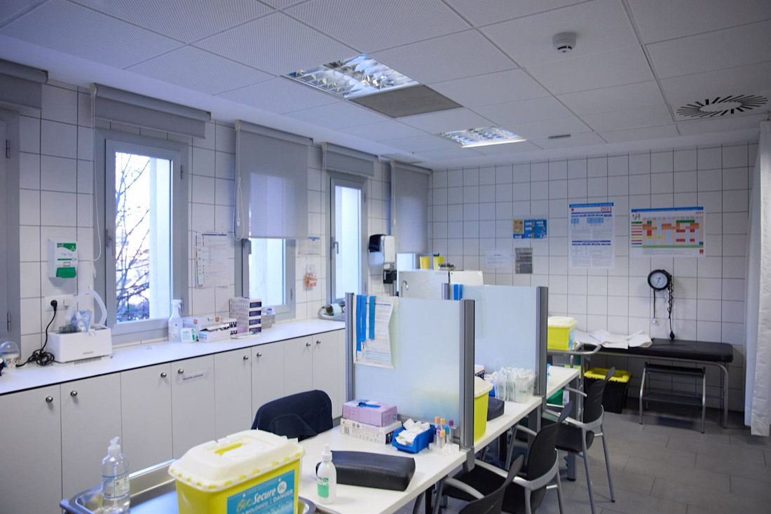 Imagen de archivo de una una sala de análisis en un centro de salud (JESÚS HELLÍN - EUROPA PRESS)