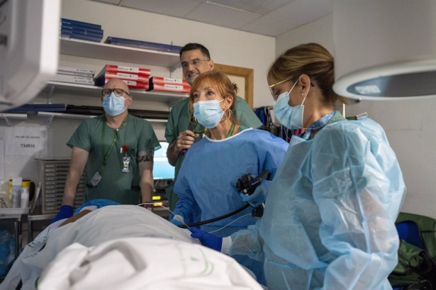 Retransmisión vía `streaming` del servicio de Aparato Digestivo del Virgen de las Nieves (HOSPITAL VIRGEN DE LAS NIEVES) 