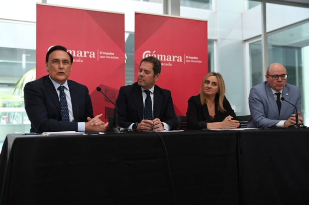 Visita a la cámara de comercio (JUNTA)