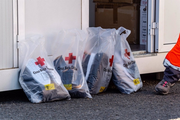 Varios kits de equipaje de Cruz Roja para los migrantes. Imagen de archivo (EUROPA PRESS) Varios kits de equipaje de Cruz Roja para los migrantes. Imagen de archivo (EUROPA PRESS)