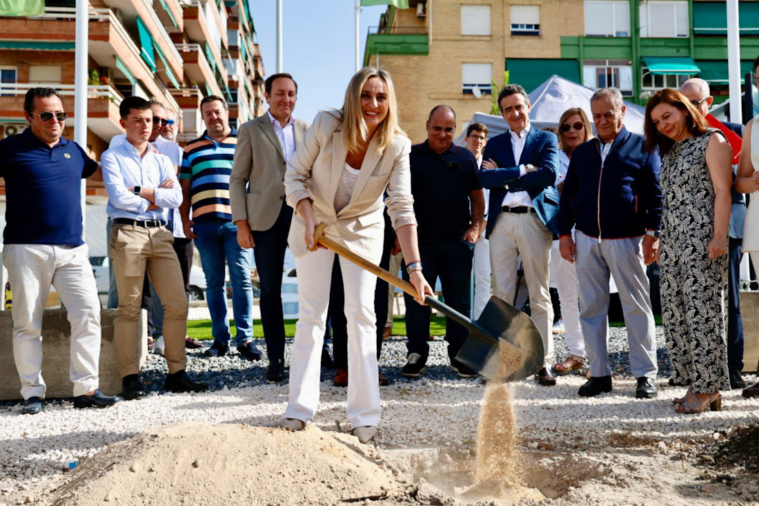 Puesta de la primera piedra (AYTO. GRANADA)