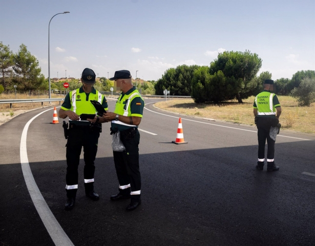 Control de tráfico de la Guardia Civil en imagen de archivo (EDUARDO PARRA - EUROPA PRESS) Control de tráfico de la Guardia Civil en imagen de archivo (EDUARDO PARRA - EUROPA PRESS)
