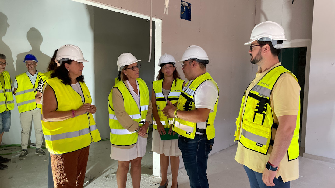 Visita al Centro de Día de Personas Dependientes (AYTO. ALMUÑÉCAR)